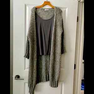 Cobblestone Women’s  gray Duster/Sweater  Small